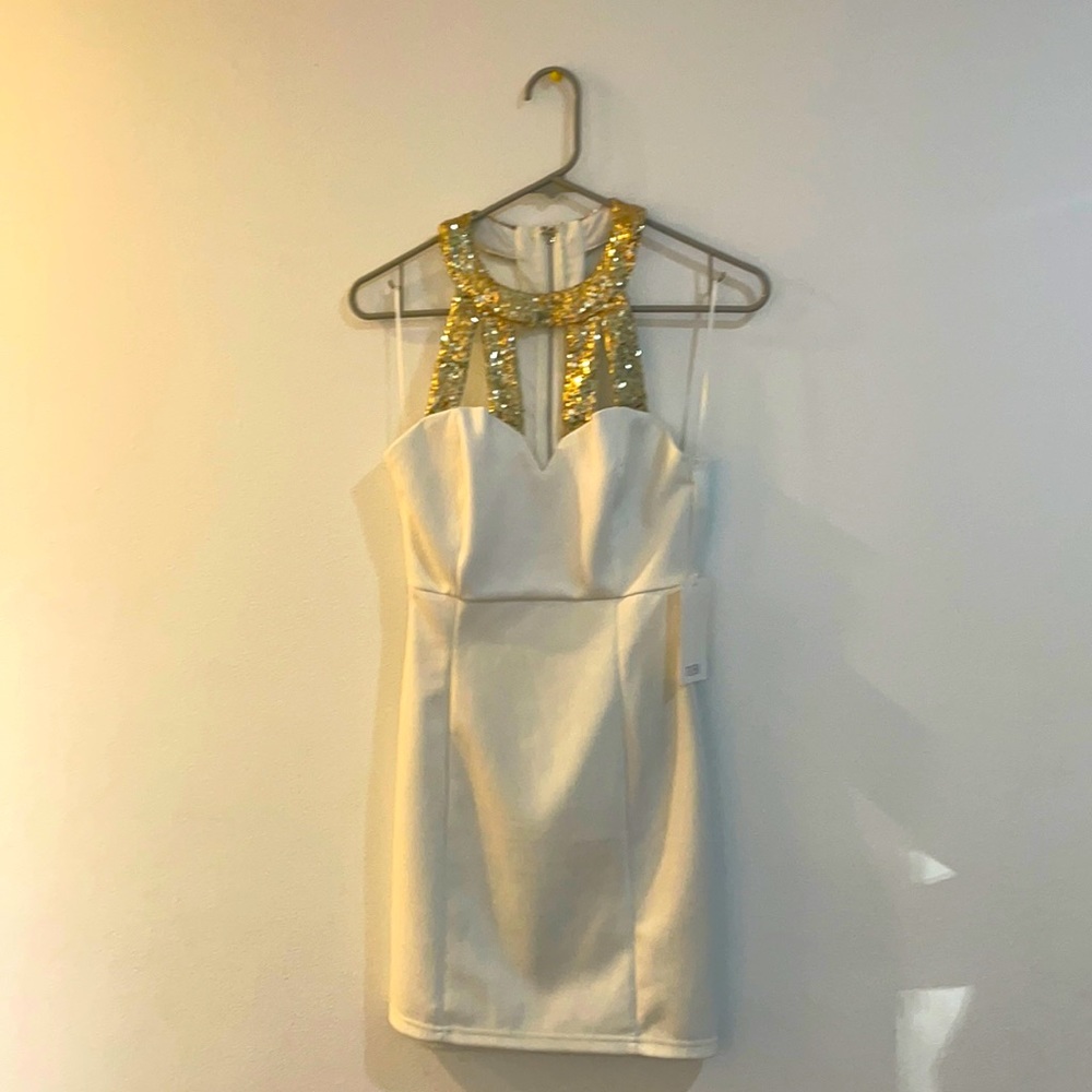 Gorgeous size small Tobi dress
